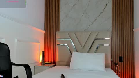 Miah  Sens online show from November 22, 3:27 am