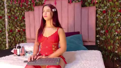 Mia online show from January 7, 3:14 pm