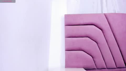 miajhonsonx online show from February 21, 2:07 pm