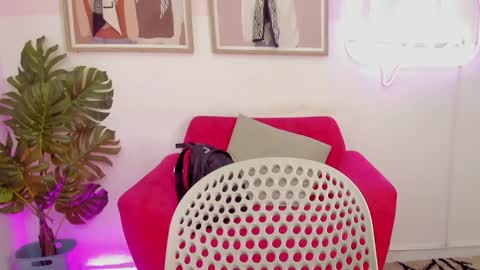 Mia Khalifa online show from January 9, 4:15 am