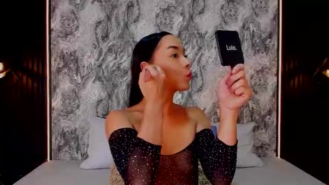 Snapshot of mialarouse chatting on February 1, 7:23 pm Mia Larouse online show from February 1, 7:23 pm