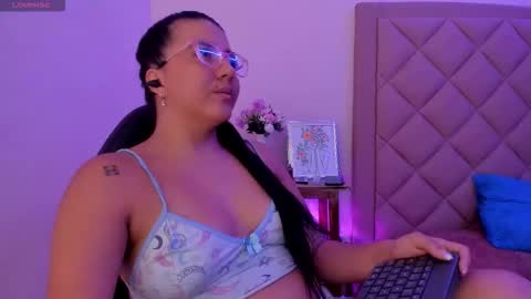 Mia  online show from October 12, 1:48 am