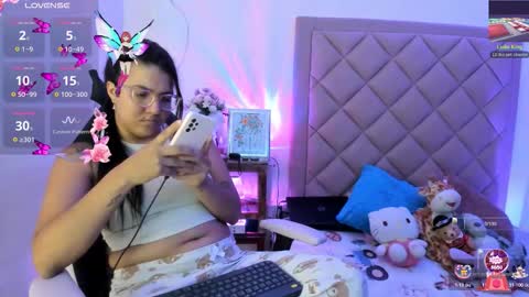 Mia  online show from October 22, 6:02 am