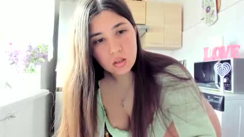 Snapshot of miamarrone chatting on May 10, 1:38 pm MiaMarrone online show from May 10, 1:38 pm