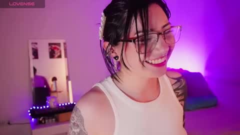 Lili online show from February 15, 1:35 am