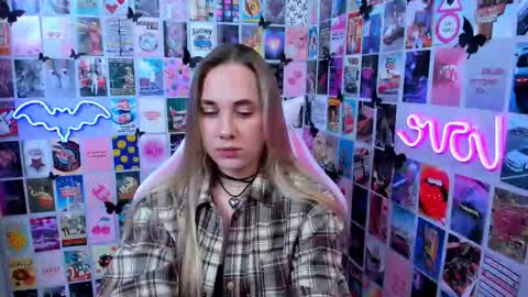 Snapshot of miamilas chatting on October 13, 4:18 pm miamilas online show from October 13, 4:18 pm