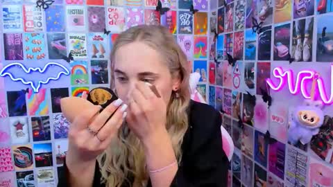 Snapshot of miamilas chatting on December 18, 3:07 pm miamilas online show from December 18, 3:07 pm