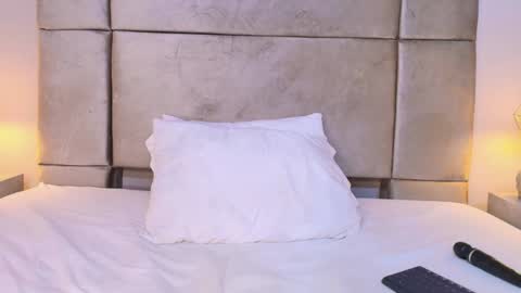 Mia  online show from January 28, 7:43 am