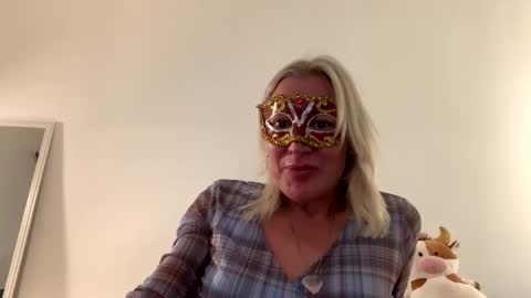 miamitransgirl305 online show from April 27, 4:16 pm