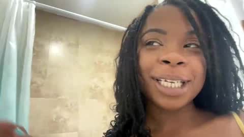 Snapshot of miamiworld chatting on January 6, 3:51 pm MiamiWorld online show from January 6, 3:51 pm