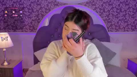 Mia   -5 7001400 Follow  online show from November 26, 1:34 pm