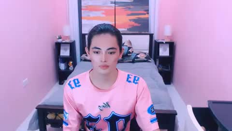 Snapshot of miamoreamara69 chatting on July 18, 4:33 pm miamoreamara69 online show from July 18, 4:33 pm