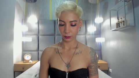 Mia Morgann online show from December 18, 2:38 pm