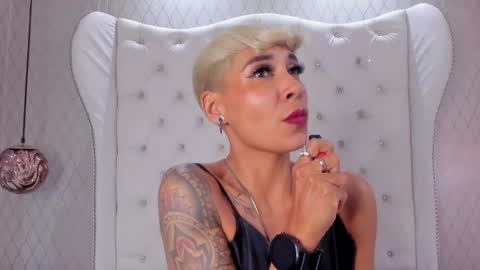 Mia Morgann online show from December 21, 5:40 pm