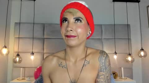 Mia Morgann online show from December 24, 2:54 pm