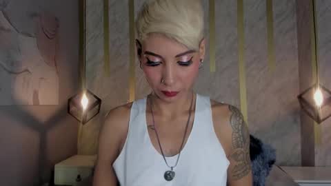 Mia Morgann online show from December 29, 8:37 pm