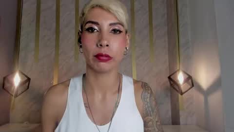 Mia Morgann online show from December 29, 11:39 pm