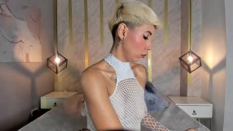 Mia Morgann online show from December 30, 11:37 am