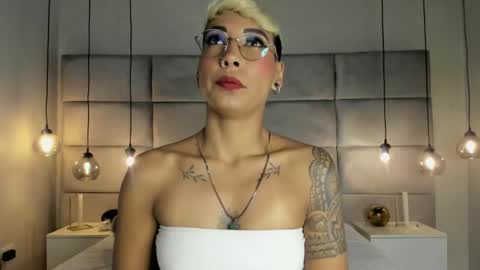 Mia Morgann online show from January 29, 12:02 pm