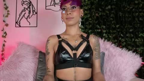 Mia Morgann online show from October 1, 12:33 pm