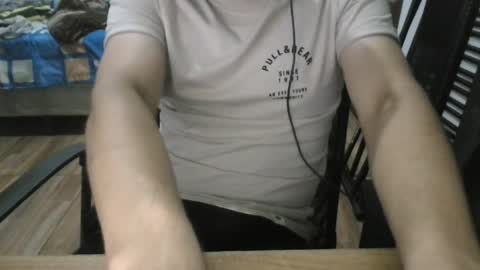 Snapshot of miamorr_ chatting on April 9, 7:58 am miamorr_ online show from April 9, 7:58 am