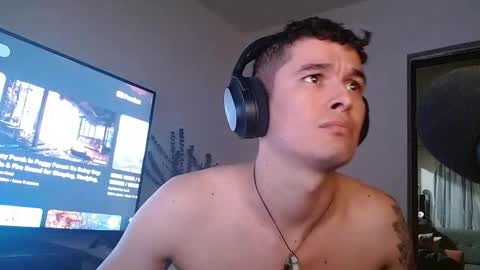 Snapshot of miaou_miaou chatting on January 2, 2:11 am miaou_miaou online show from January 2, 2:11 am