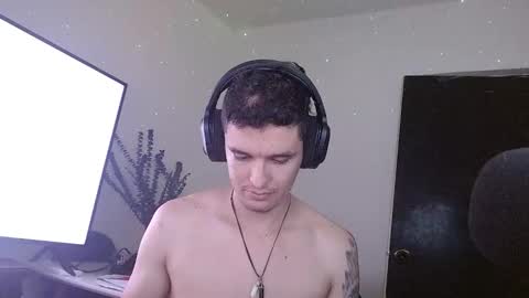 Snapshot of miaou_miaou chatting on January 8, 6:41 pm miaou_miaou online show from January 8, 6:41 pm