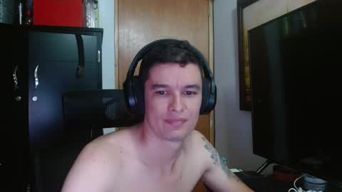 Snapshot of miaou_miaou chatting on March 2, 4:17 am miaou_miaou online show from March 2, 4:17 am