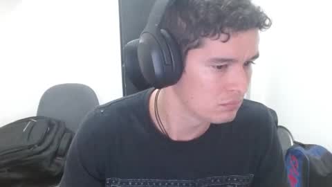 Snapshot of miaou_miaou chatting on November 12, 1:39 am miaou_miaou online show from November 12, 1:39 am