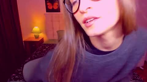 Snapshot of miapaw chatting on January 26, 9:40 pm Mia online show from January 26, 9:40 pm