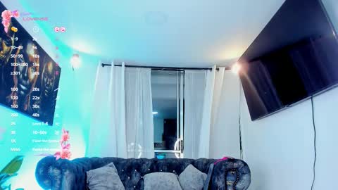 miapink_ofi_ online show from December 16, 11:32 pm