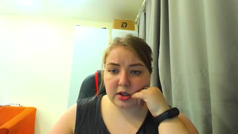 Snapshot of miapisa chatting on October 14, 3:57 pm miapisa online show from October 14, 3:57 pm