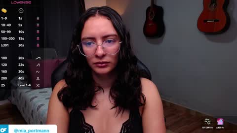 MIAPORTMANN online show from December 31, 2:14 pm