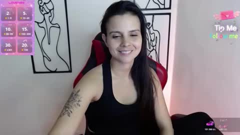 Snapshot of miarobinn_ chatting on March 6, 7:21 pm miarobinn_ online show from March 6, 7:21 pm