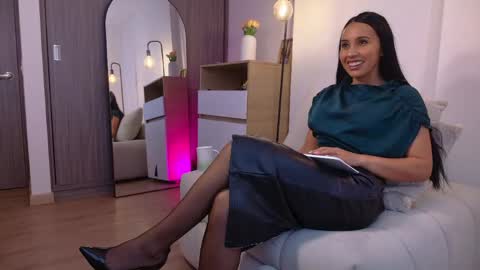 My name is Mia  Please say hello I like to chat with you. If you have requests or dirty talk please use tip online show from June 5, 1:28 pm