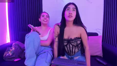 Snapshot of miascott5 chatting on October 22, 2:56 am miascott5 online show from October 22, 2:56 am