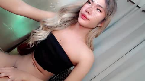 Snapshot of miasex980271 chatting on May 11, 6:52 am miasex980271 online show from May 11, 6:52 am