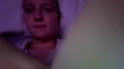 Snapshot of miasmith_001 chatting on June 7, 3:21 am miasmith_001 online show from June 7, 3:21 am