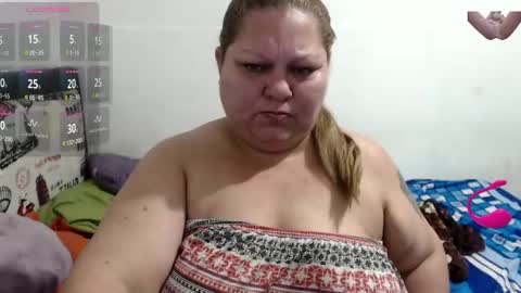 Snapshot of miasmithr chatting on June 2, 12:51 pm miasmithr online show from June 2, 12:51 pm