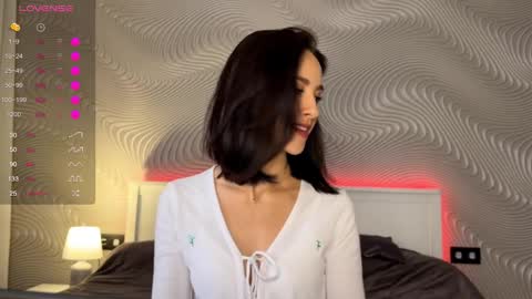 Mia online show from February 17, 6:32 am