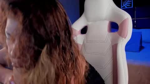 Snapshot of miatorres4 chatting on November 6, 3:51 am miatorres4 online show from November 6, 3:51 am