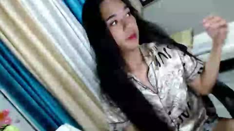 Snapshot of miatrixs chatting on January 13, 7:21 pm Mia online show from January 13, 7:21 pm