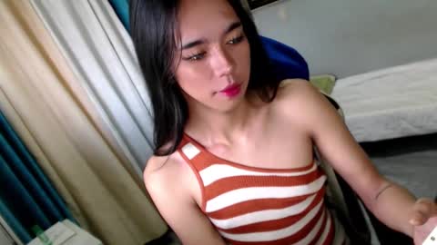 Snapshot of miatrixs chatting on January 18, 11:00 pm Mia online show from January 18, 11:00 pm