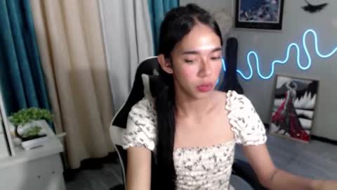 Snapshot of miatrixs chatting on February 2, 11:30 am Mia online show from February 2, 11:30 am