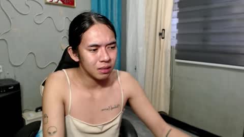 Snapshot of miatrixs chatting on October 22, 9:09 am Mia online show from October 22, 9:09 am