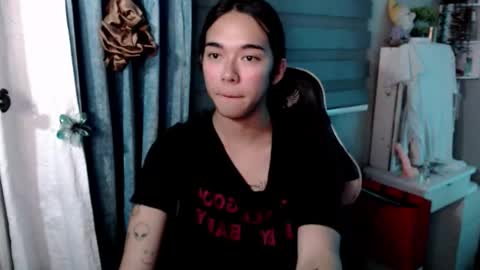 Snapshot of miatrixs chatting on March 2, 7:10 pm Mia online show from March 2, 7:10 pm