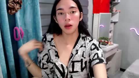 Snapshot of miatrixs chatting on May 31, 6:53 pm Mia online show from May 31, 6:53 pm