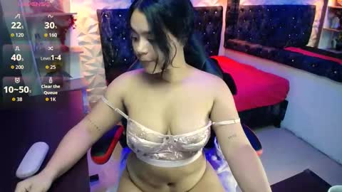 mia online show from October 15, 12:27 pm