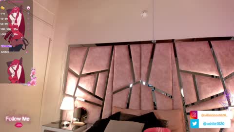 Snapshot of miavillalobos_ chatting on December 16, 8:26 pm Mia Villalobos online show from December 16, 8:26 pm