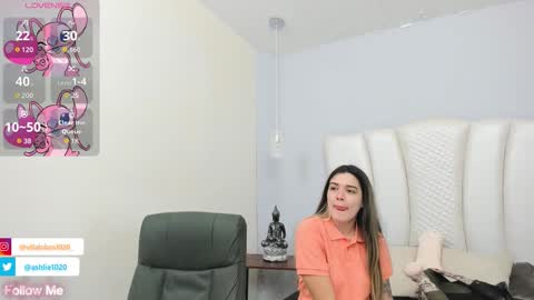Snapshot of miavillalobos_ chatting on September 25, 12:09 pm Mia Villalobos online show from September 25, 12:09 pm